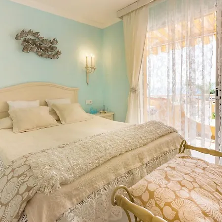 Villa Sleeps 4 With Wifi Callao Salvaje