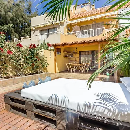 Sleeps 4 With Wifi